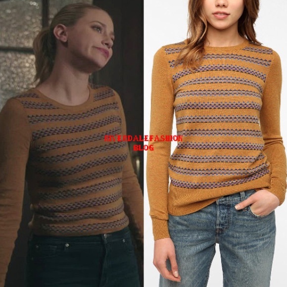 Coincidence and Chance triangle pattern top - as seen on Riverdale - Picture 3 of 3